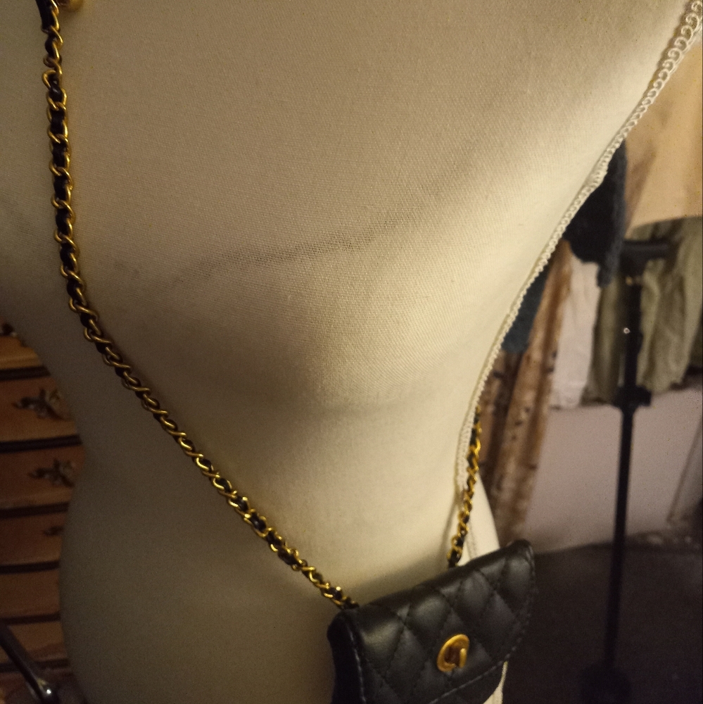 New,crossbody narrow chain 40in belt with black pvc quilted pouch to wear 2 ways